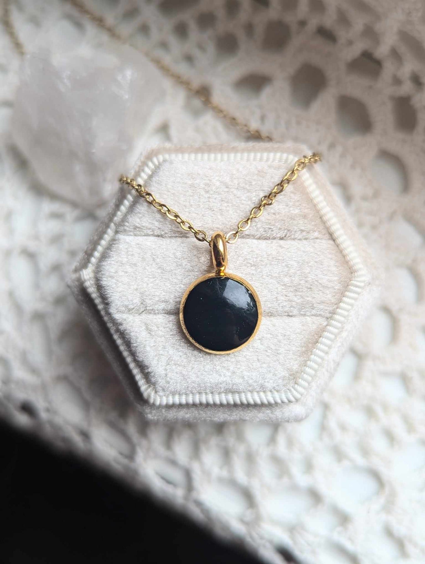 Shungite Aura Pendant Round Necklace - Solace Handmade Jewelry
