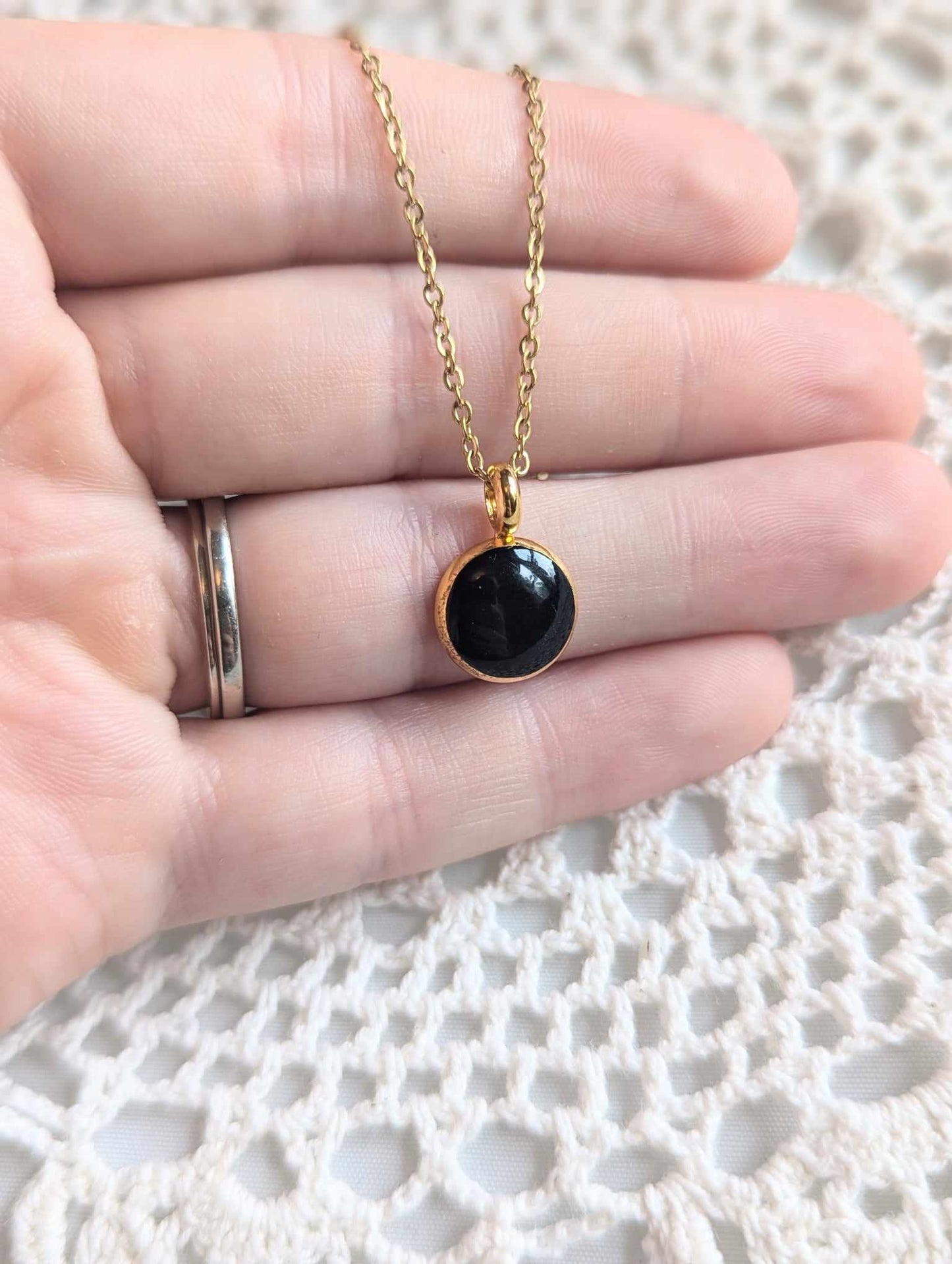 Shungite Aura Pendant Round Necklace - Solace Handmade Jewelry