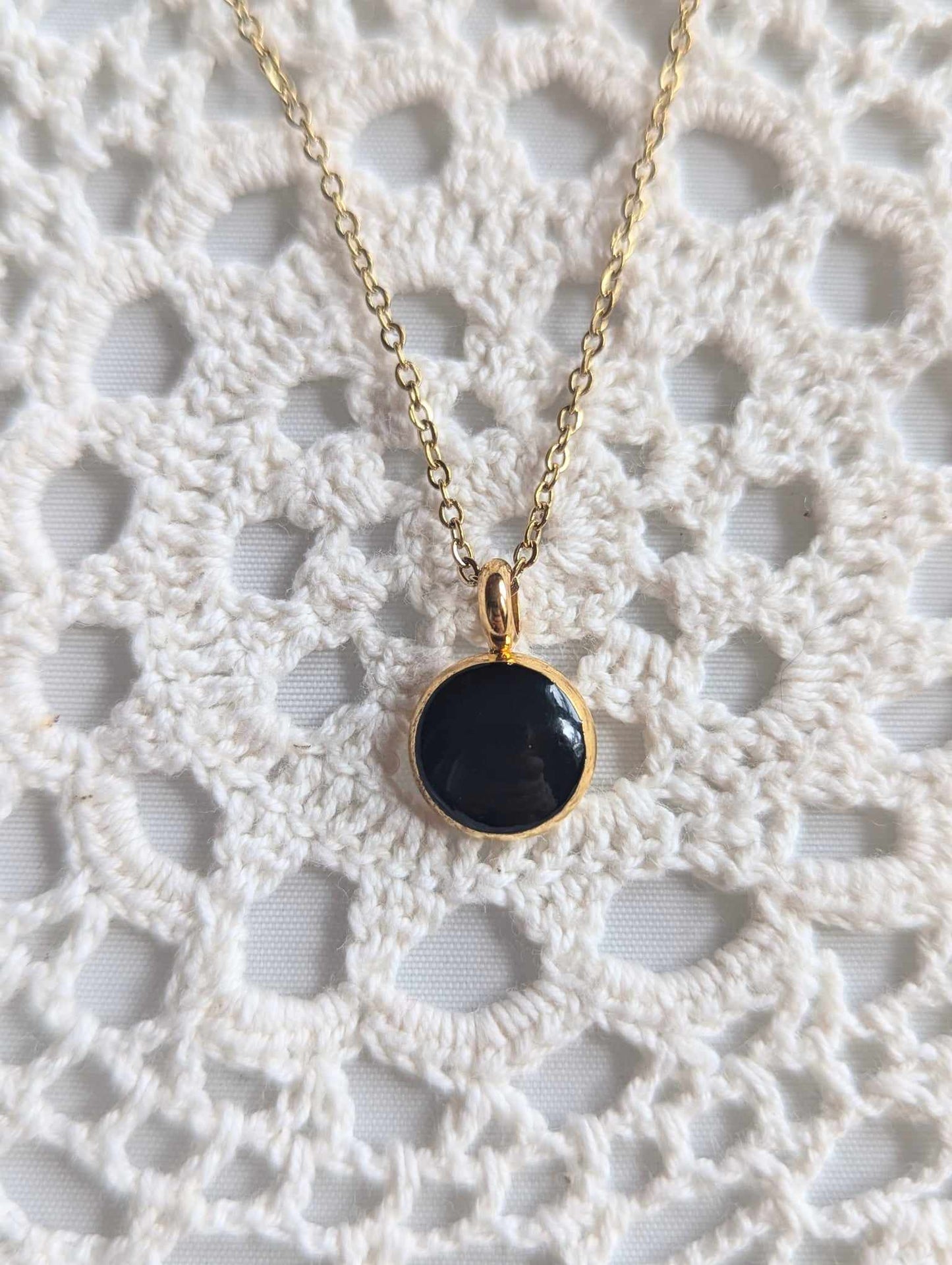 Shungite Aura Pendant Round Necklace - Solace Handmade Jewelry