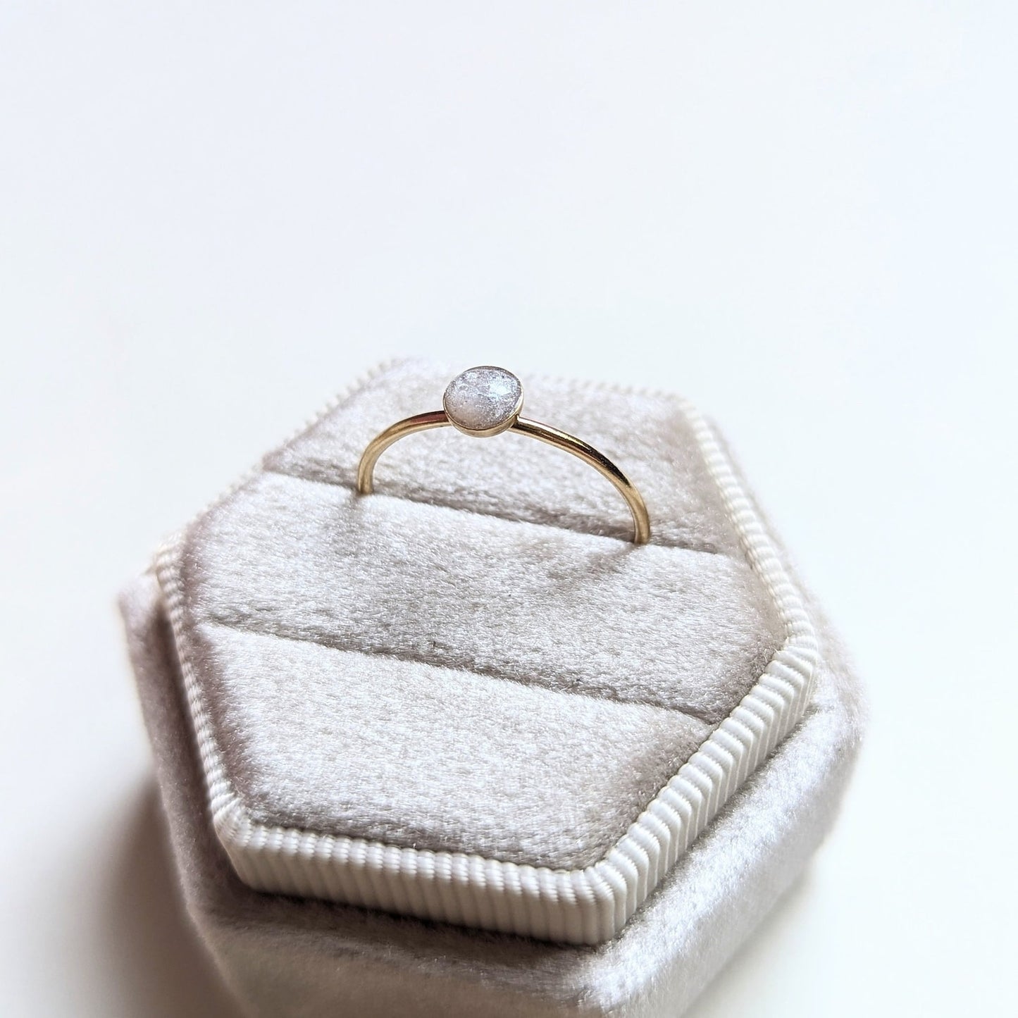 Memorial Ashes Round Remembrance Ring - Black Stone - Solace Handmade Jewelry